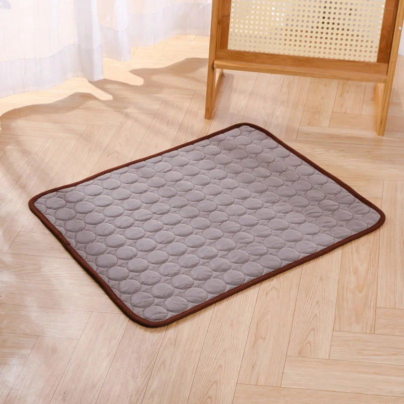 Pet Summer Cooling Mat Water Absorption Portable Cooling Gel Sleeping Pad Scratch-resistant Easy Clean