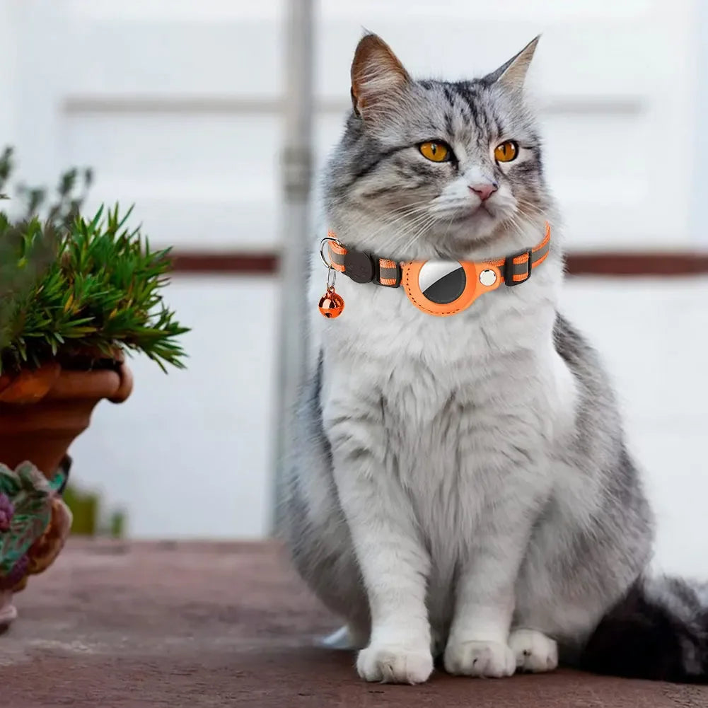 Reflective Cat Collar with Apple AirTag Holder Adjustable and Stylish