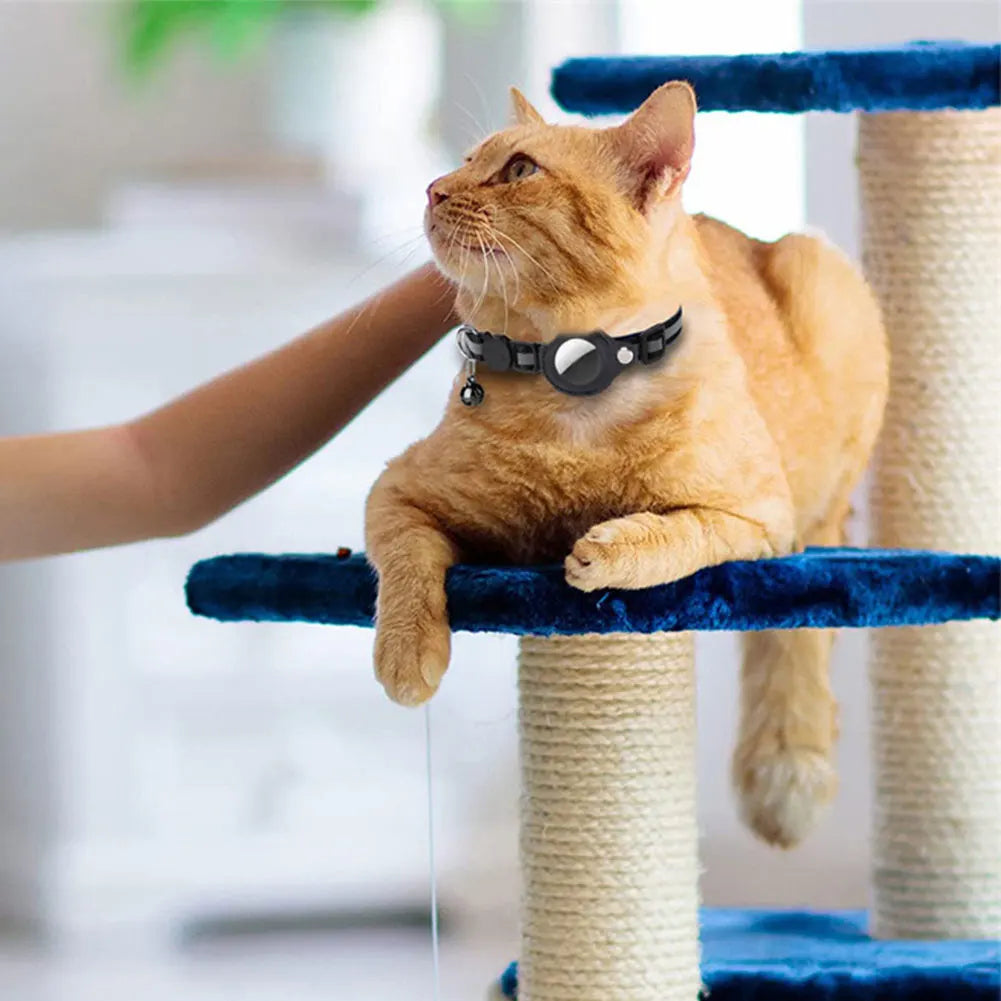 Reflective Cat Collar with Apple AirTag Holder Adjustable and Stylish