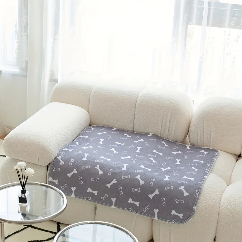 Washable Dog Pee Pads, 2 Pieces 18inchx24inch / 34inch X 36inch Reusable, Absorbent Pee Pads with Bone Print, Non-Slip Waterproof Training Pads, Suitable for Floors and Furniture